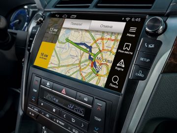 Новая модификация Toyota Camry с навигацией от Яндекс